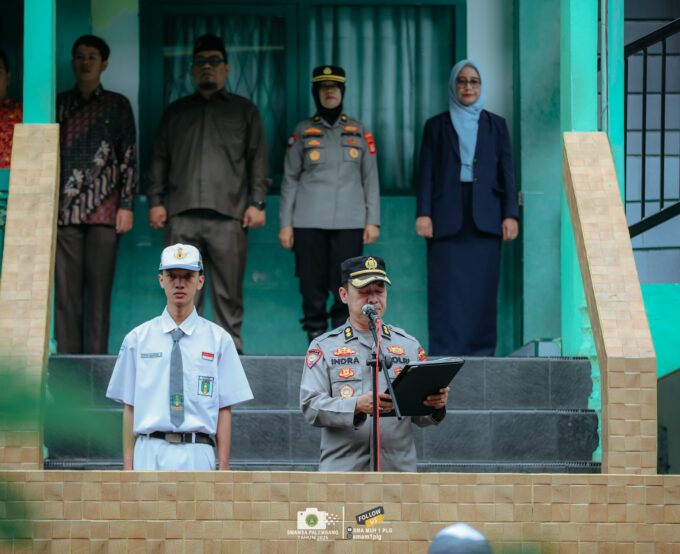 Upacara Bendera di Gedung A SMA Muhammadiyah 1 Palembang, Pembina dari Polda Sumsel