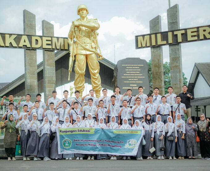 KUNJUNGAN EDUKATIF SMA MUHAMMADIYAH 1 PALEMBANG KE AKADEMI MILITER MAGELANG